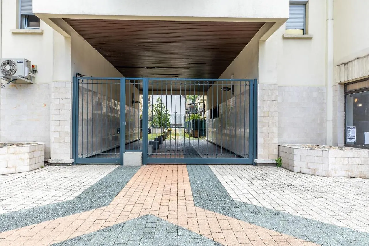 Apartamento At Home In Clermont, Place De Jaude Francia